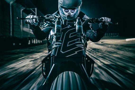 源自2015 Kawasaki Vulcan的暗夜死神