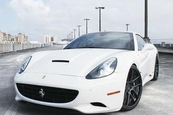 喜欢白车，可是车身发黄怎么办