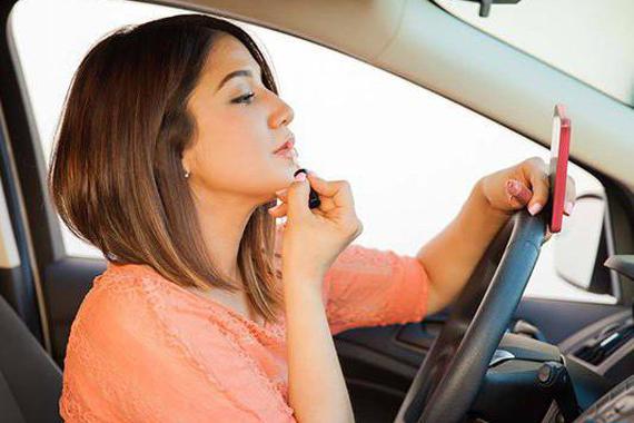 靠边！谁说女司机就不能是老司机了？