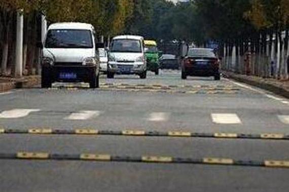 过减速带方法不对，车离提前报废就不远了