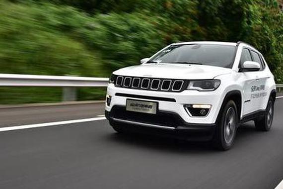 20万买Jeep什么车？指南者/自由光选谁