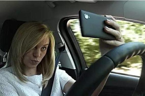 为什么害怕女司机这四种危险动作