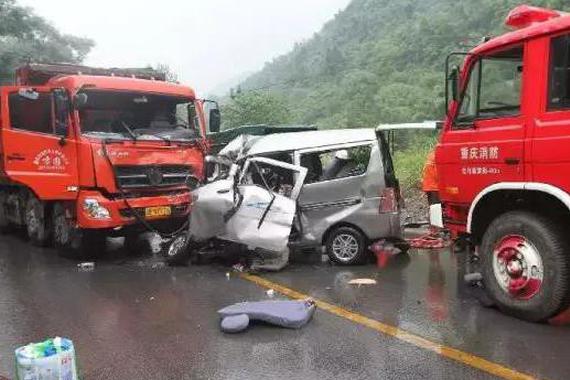 大货车司机自曝内幕，货车事故频发大揭秘