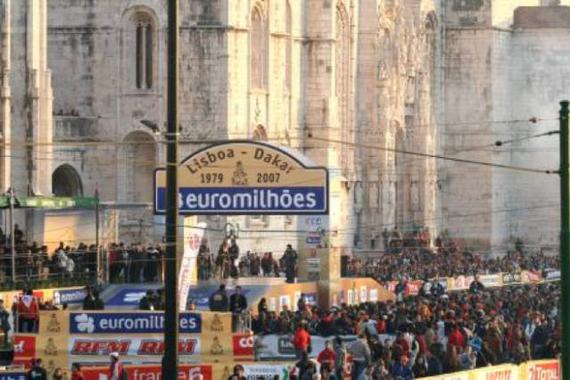 非洲大陆上的达喀尔拉力赛