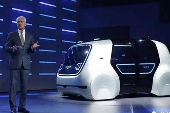 管学军：穆伦定位大众的当下与未来