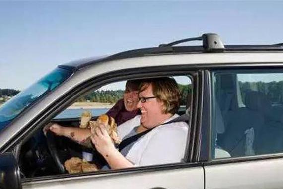 医生告诫开车人，为什么吃饭最好7分饱？