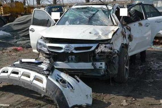 车内全中文按键，换标能秒杀80万豪车！