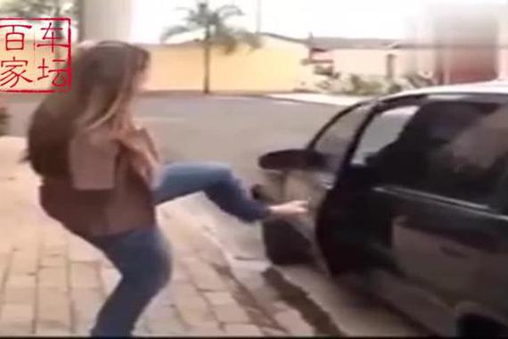 视频：女司机开车不用手 交警竟为她鼓掌