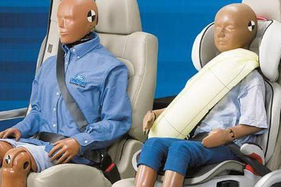 乘客不系安全带，配多少气囊才能保安全？