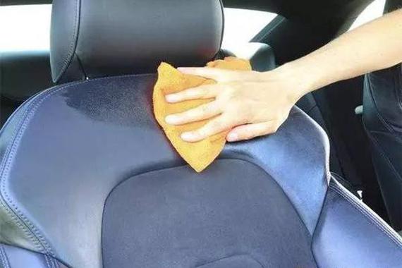 汽车各种内饰总是洗不干净怎么办？