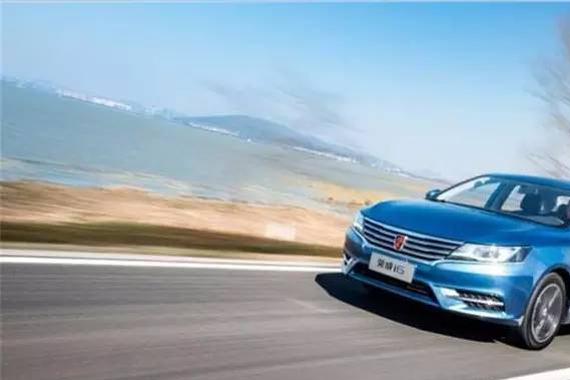 这款被称作全球首款量产互联网家轿的车