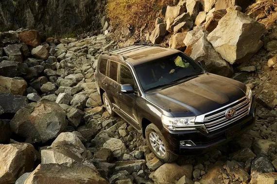 时代变迁，丰田陆巡LC200知多少？