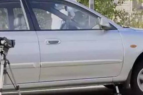 电瓶损坏无法启动汽车，一根绳子解决难题