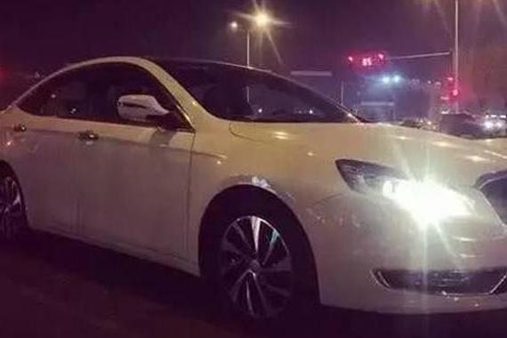 怎么样用大灯跟他车交流？老司机也不懂