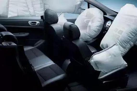 别瞎选高配车，茶哥教你哪些配置才是重点