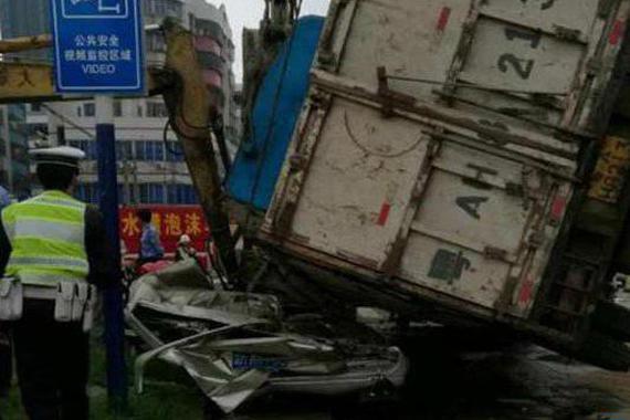 汽车车顶能受多大承重？看完惊呆了！