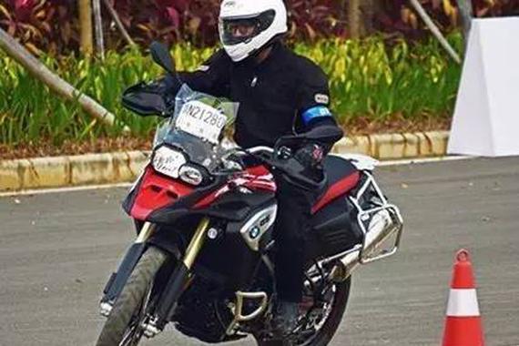 探险新选择 试宝马F 800 GS Adventure