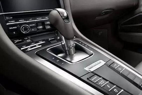 自动挡到底能不能空挡滑行？