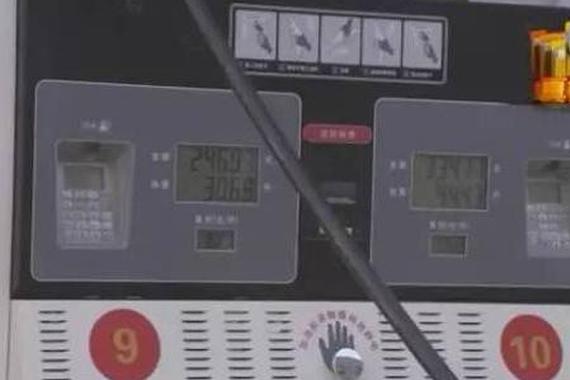 这样做不仅不省油，还费车！