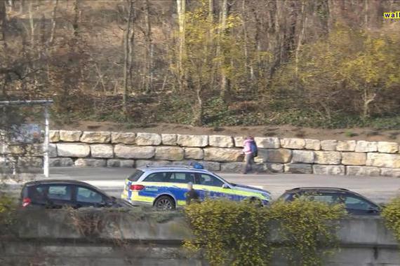 视频：新款奔驰E级旅行版警车已上岗