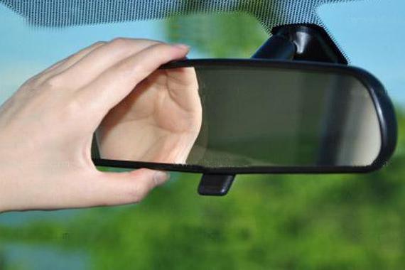 中央后视镜只是个摆设？那是因为你不会用