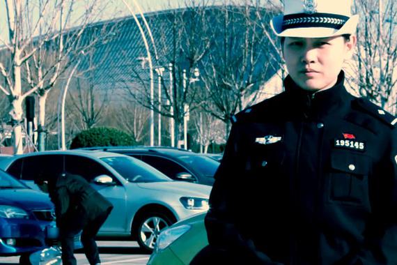 视频：开车之前走个圈！保你出行平安