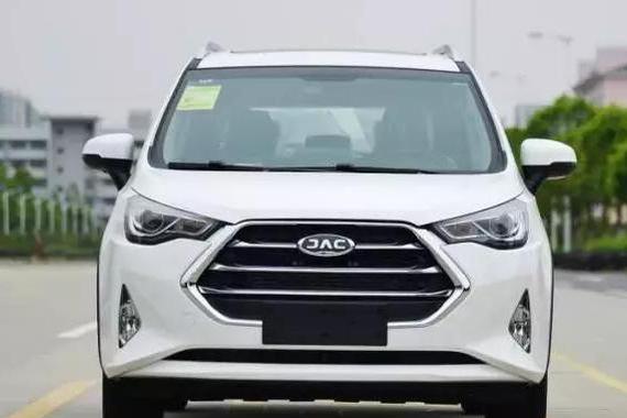 这热销小型SUV也是首购家庭的选择