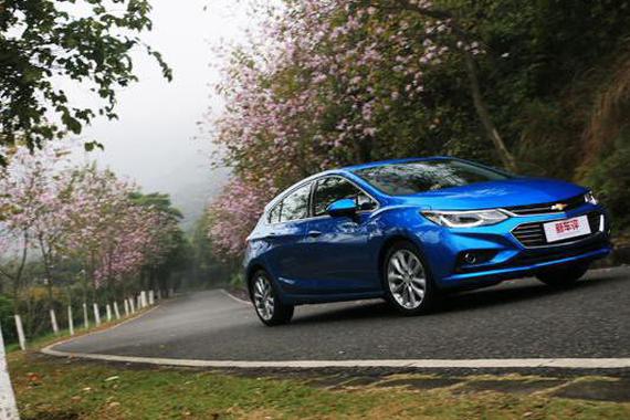 全新科鲁兹两厢实拍：高低配有何不同？