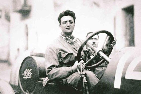 恩佐·法拉利，一生的赛车传奇