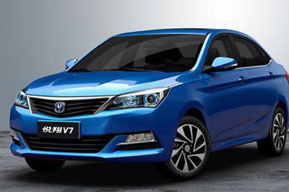 6万块想买轿车还是SUV？看完这两款再纠结