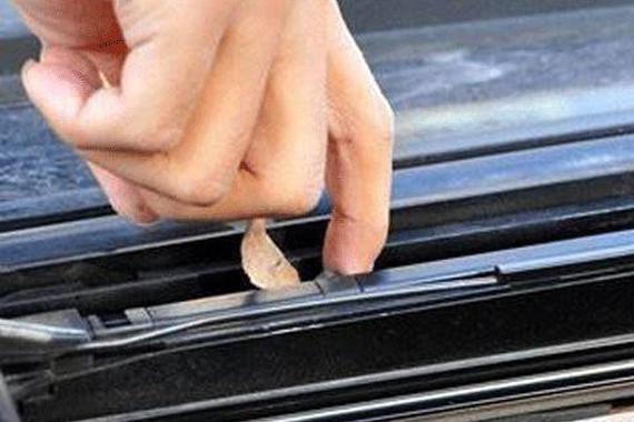 汽车全景天窗的日常维护保养很重要