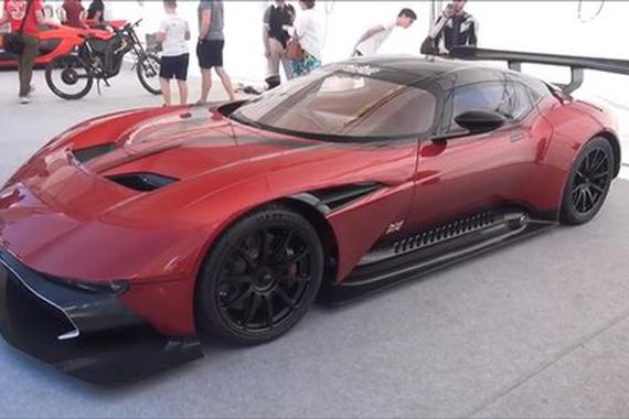 视频：超跑秀场,各个豪车看花眼！