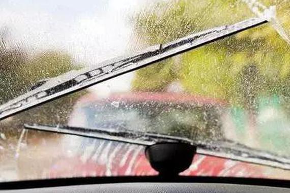 雨刷器刮不干净怎么办？教你一招轻松解决