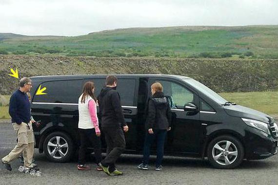 比尔盖茨一家坐面包出行，妻子座驾9万美元