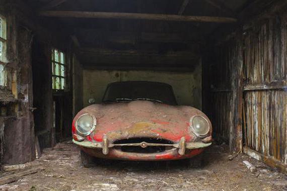 本想卖掉家里破车，没想到能换两辆法拉利