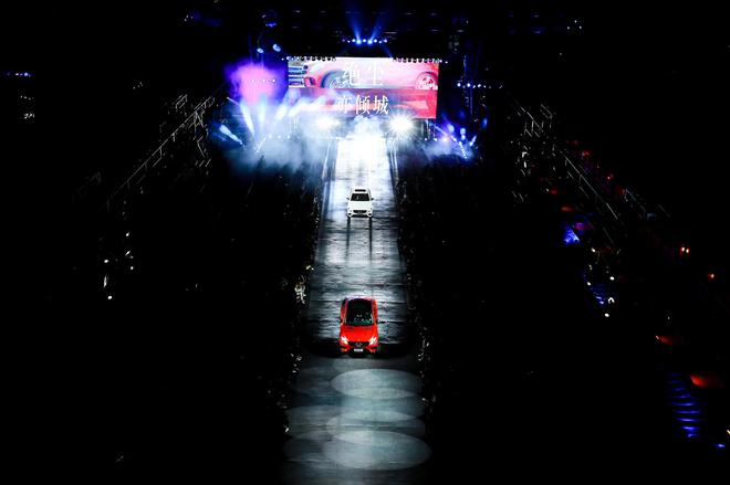 梅赛德斯-奔驰风尚之夜 以创新引领时尚