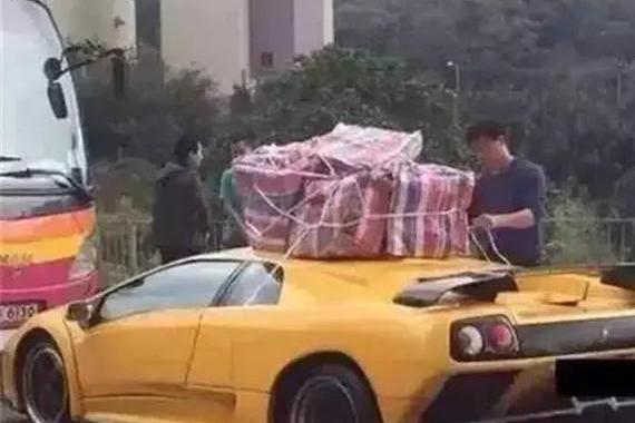 如何正确的炫耀自己买了车