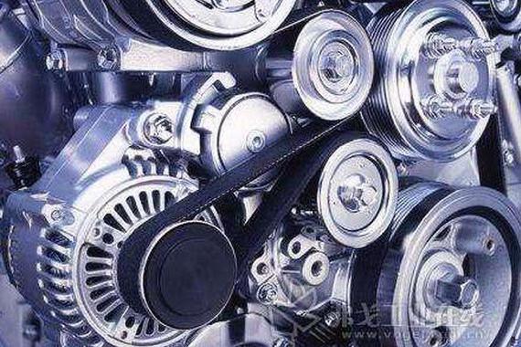 汽车上的皮带用多久需要更换？