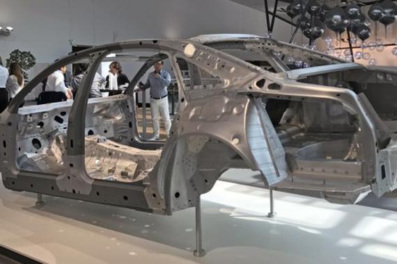 增重至282kg 新奥迪A8全铝车架发布