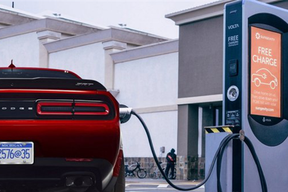 美式肌肉超跑道奇挑战者瞄准新能源