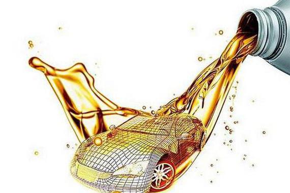 发动机保养有窍门，机油变黑应及时更换