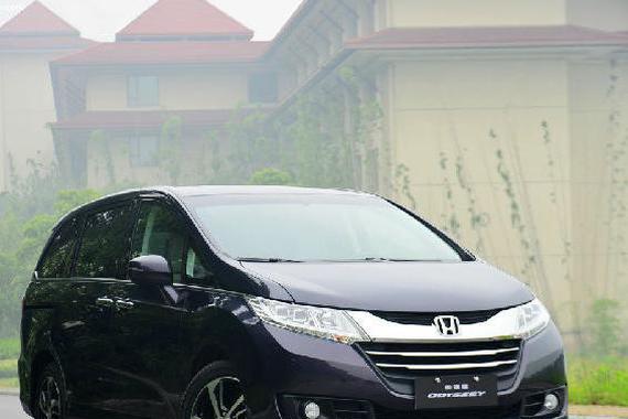 最适合二孩家庭的三款MPV