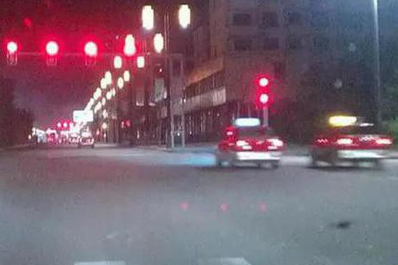 不小心闯红灯了？这样做能避免被扣分！