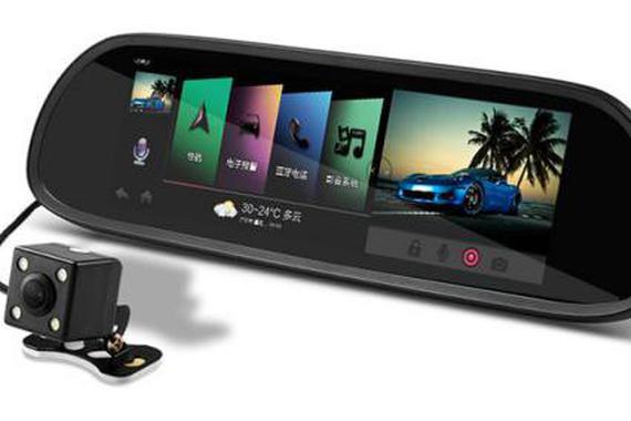 选行车记录仪有讲究，否则照样被碰瓷