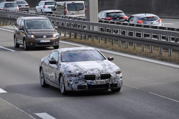 宝马8系路试谍照曝光 旗舰轿跑车