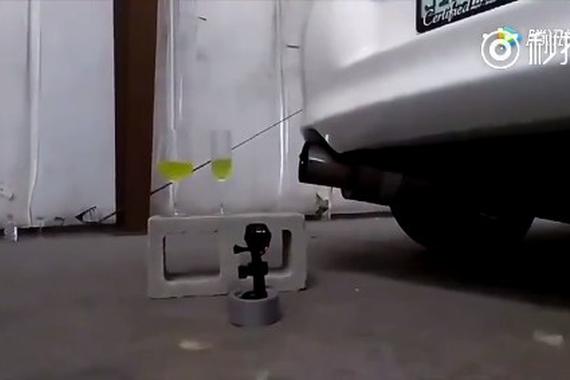 1000匹马力的车原地轰油能震碎酒杯吗？