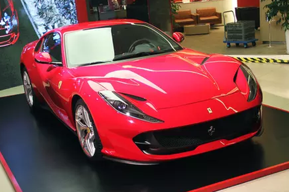 实拍法拉利812 Superfast