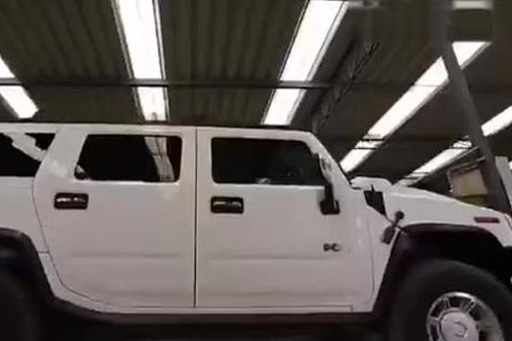 视频：原来汽车是这样加长的！涨知识了