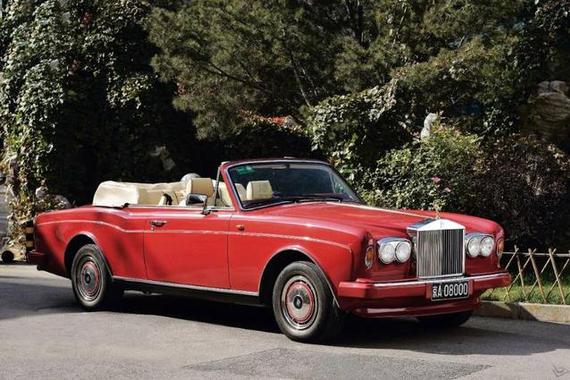 中国第一台敞篷劳斯莱斯，20多年来只开了1万多公里