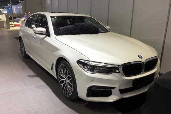 2017上海车展探馆：全新宝马5系长轴距